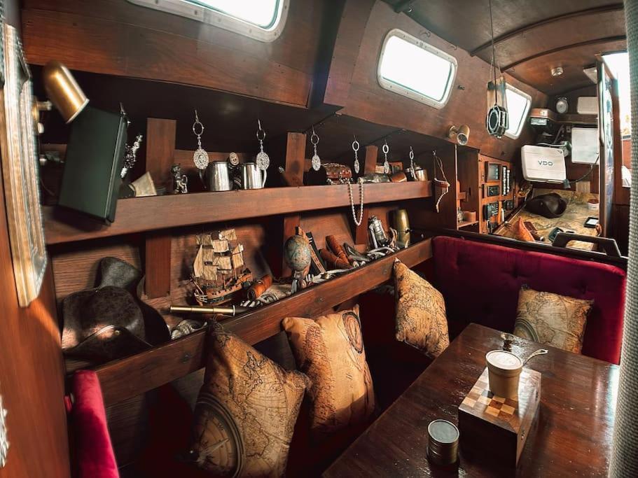 The Captains Locker - 30Ft Yacht Сан-Мігель-де-Абона Екстер'єр фото