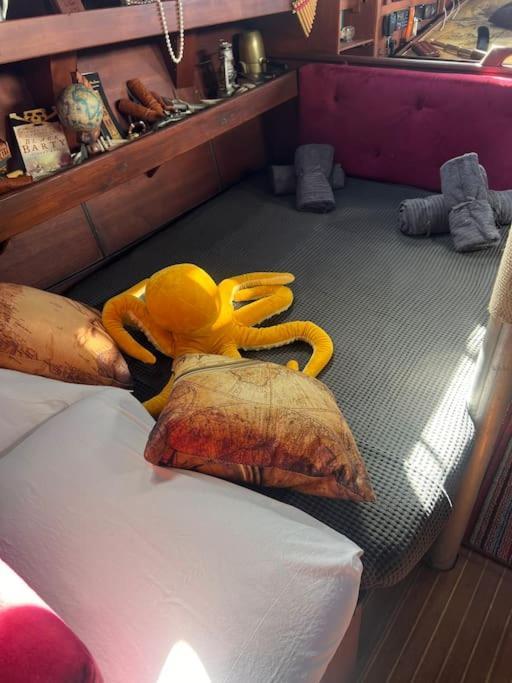 The Captains Locker - 30Ft Yacht Сан-Мігель-де-Абона Екстер'єр фото