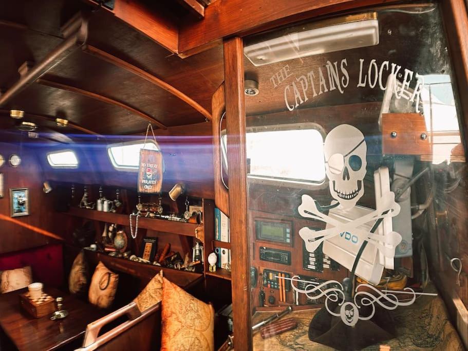 The Captains Locker - 30Ft Yacht Сан-Мігель-де-Абона Екстер'єр фото
