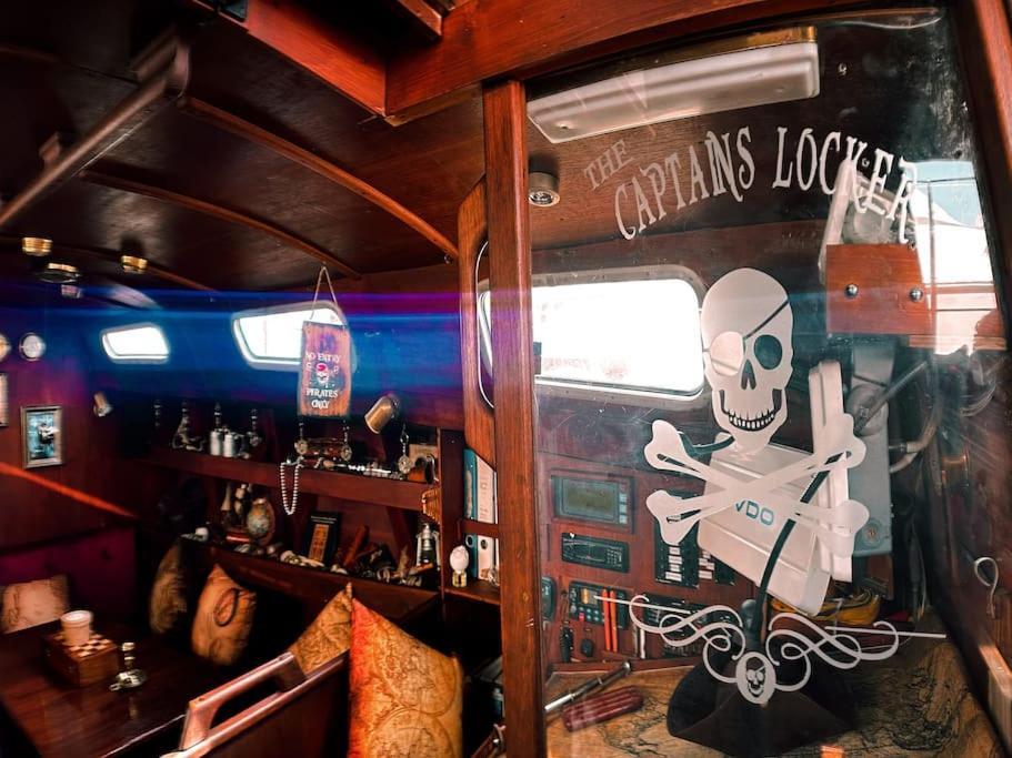 The Captains Locker - 30Ft Yacht Сан-Мігель-де-Абона Екстер'єр фото