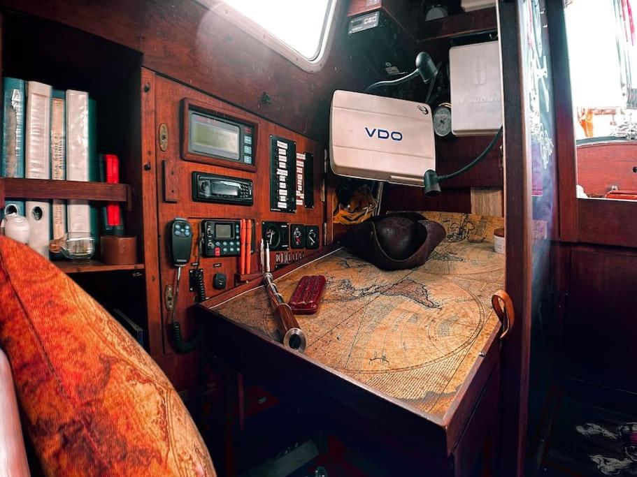 The Captains Locker - 30Ft Yacht Сан-Мігель-де-Абона Екстер'єр фото